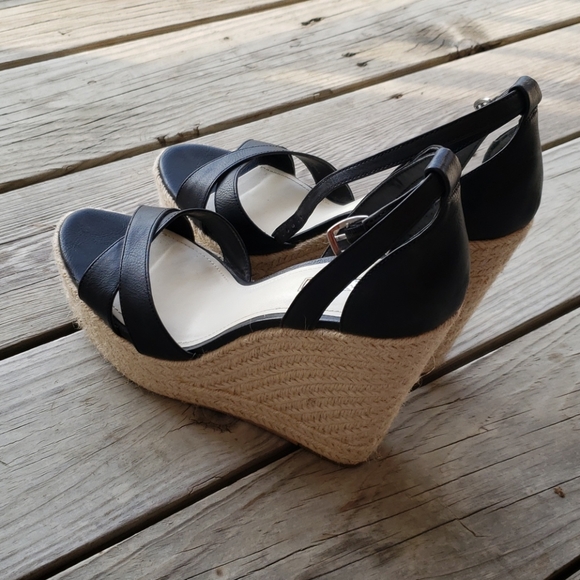 Platforms - Picture 6 of 9